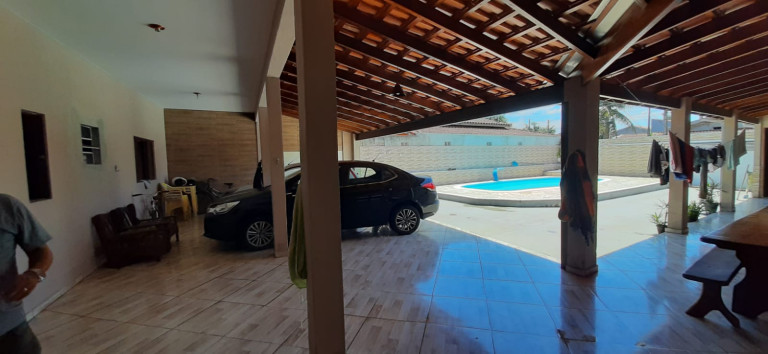 Imagem Sobrado com 3 Quartos à Venda, 300 m² em Parque Balneário Maria Helena - Caraguatatuba Imagem Sobrado com 3 Quartos à Venda, 300 m² em Parque Balneário Maria Helena - Caraguatatuba