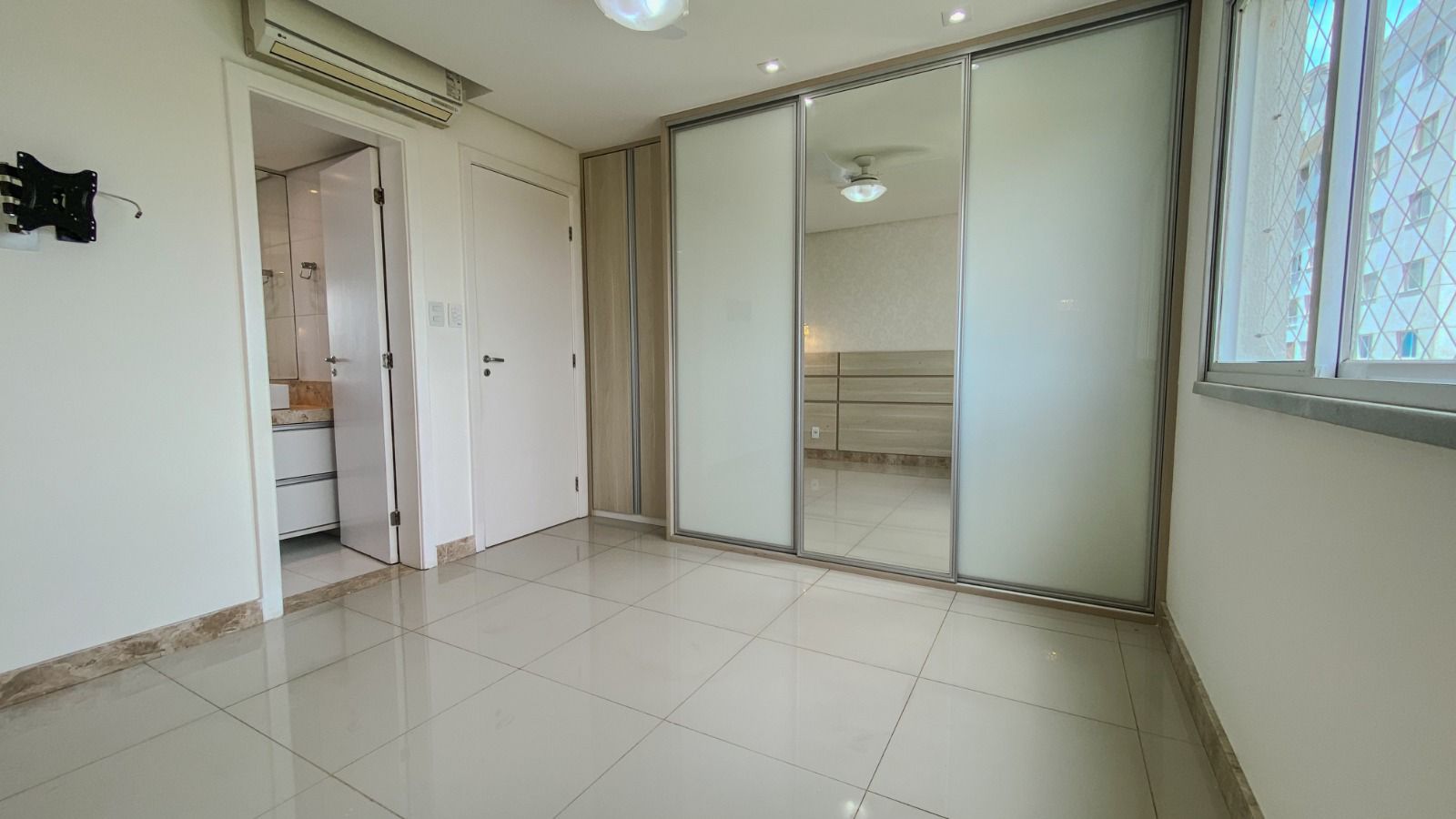 Imagem Apartamento com 3 Quartos para Alugar, 87 m²em Centro - Lauro de Freitas