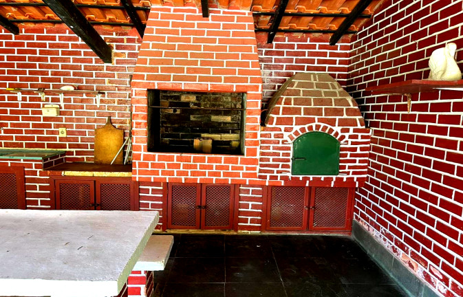 Imagem Chácara com 5 Quartos à Venda, 299 m² em  - Petrópolis