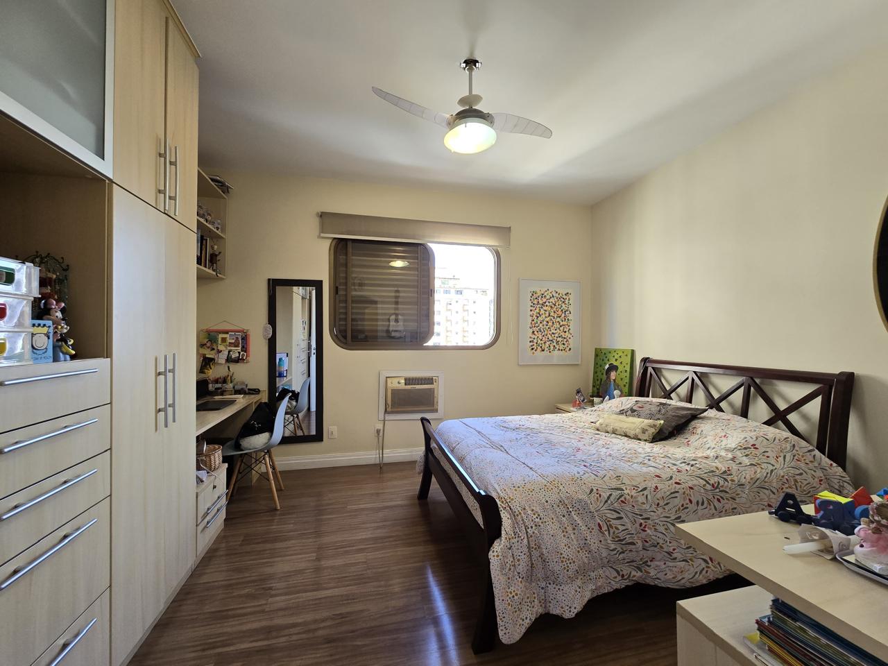 Imagem Apartamento com 3 Quartos à Venda, 153 m²em Gonzaga - Santos
