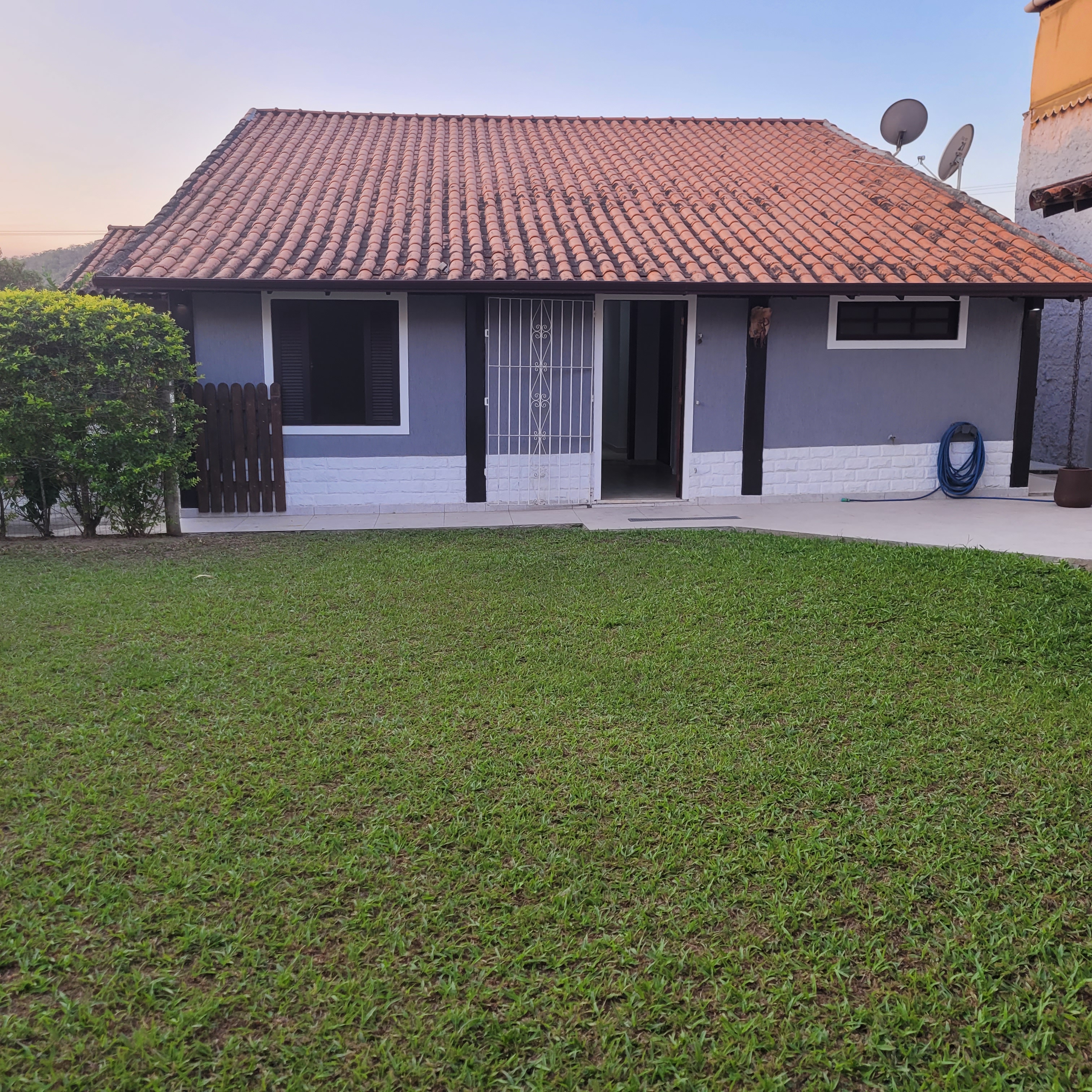 Imagem Casa com 2 Quartos à Venda, 100 m²em Iguabinha - Araruama
