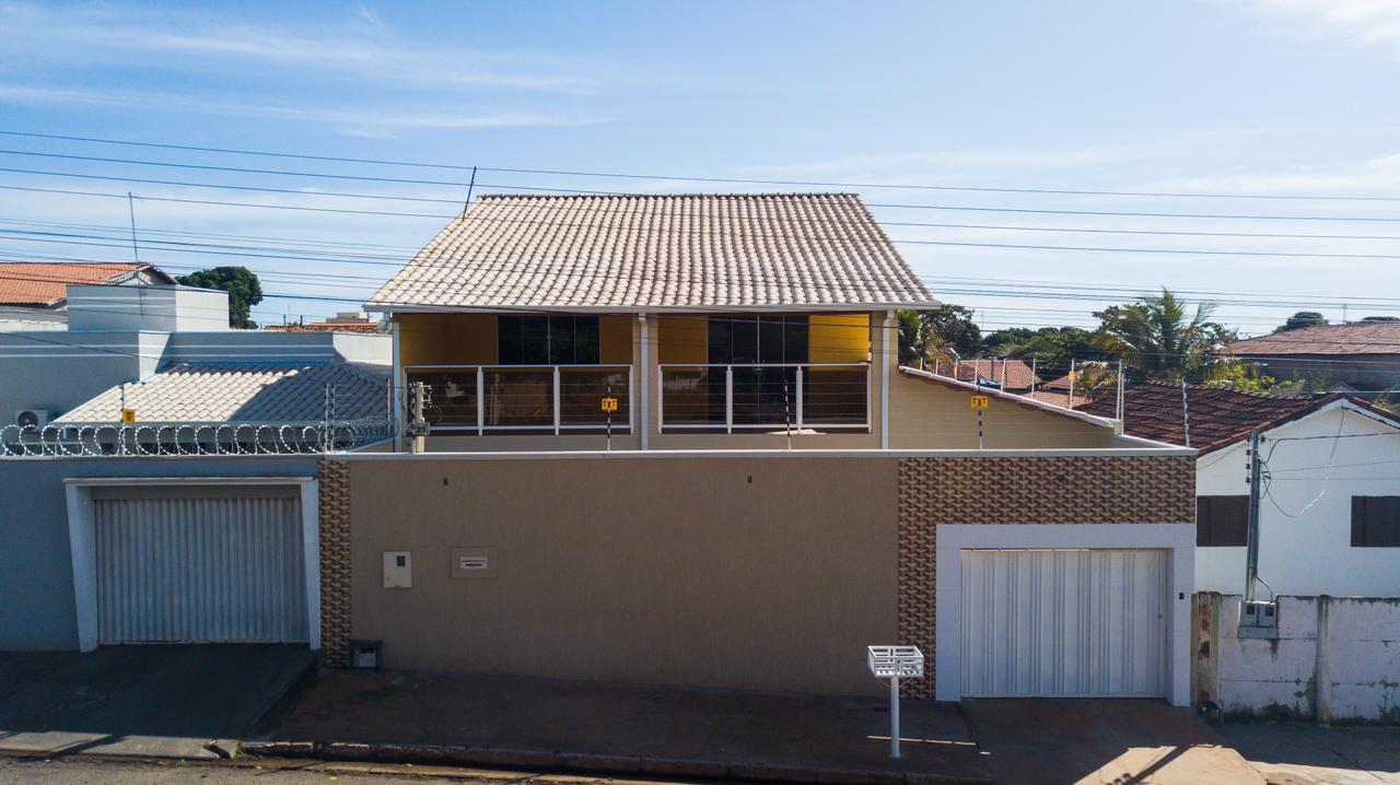 Imagem Casa com 3 Quartos à Venda, 380 m² em Estância Itaici - Caldas Novas Imagem Casa com 3 Quartos à Venda, 380 m² em Estância Itaici - Caldas Novas