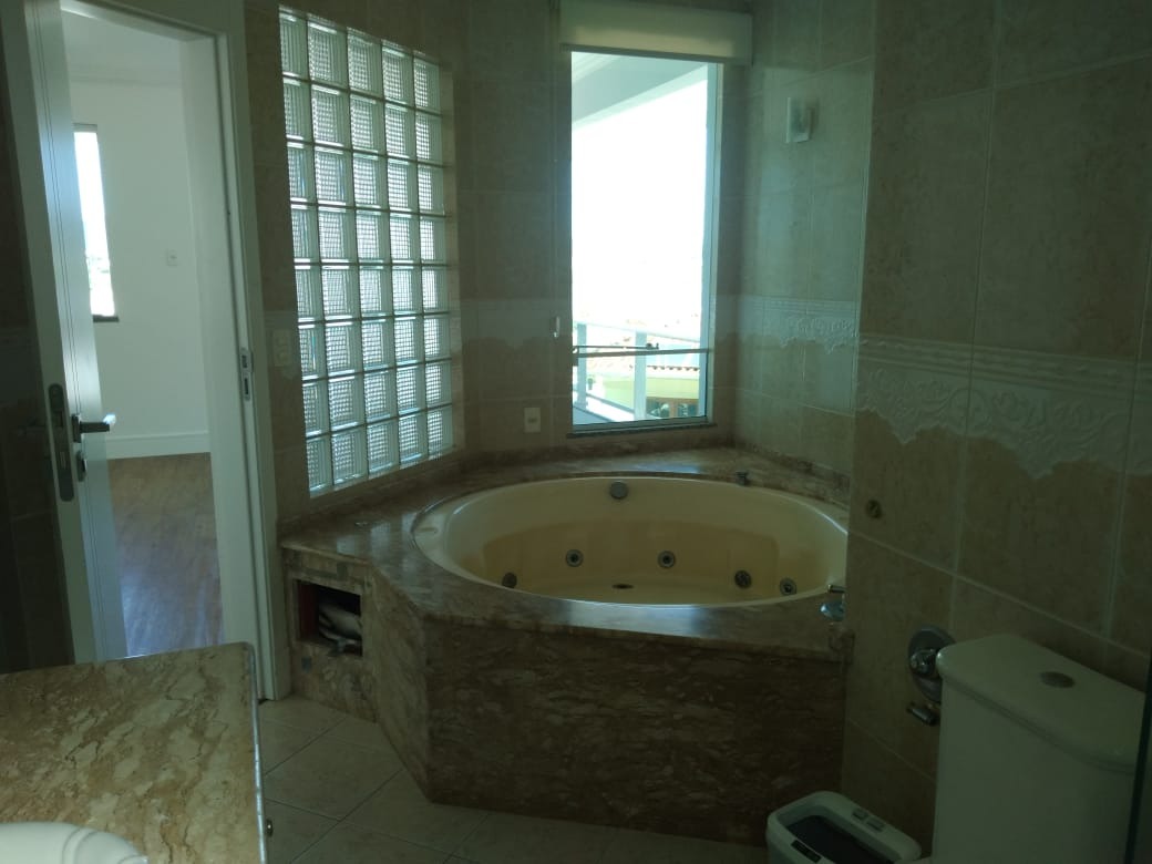 Imagem Casa de Condomínio com 5 Quartos à Venda, 259 m² em João Paulo - Florianópolis