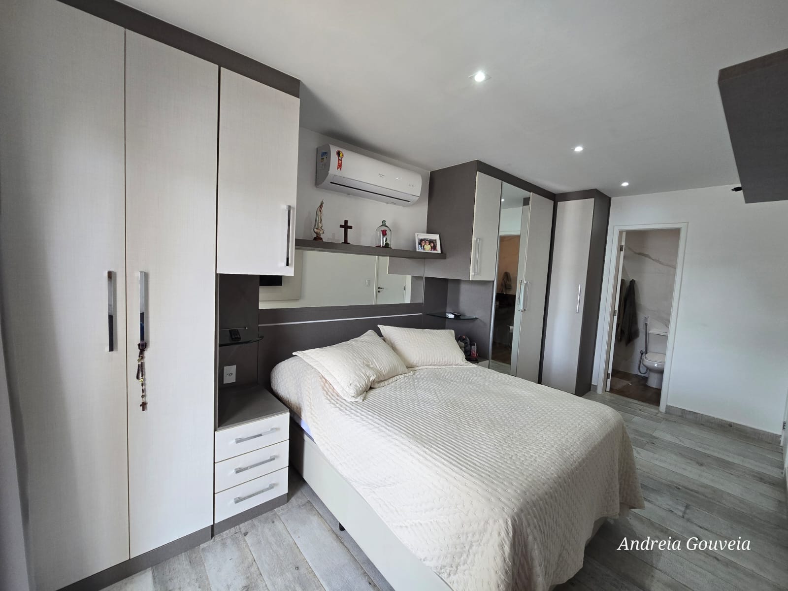 Imagem Casa com 5 Quartos à Venda, 268 m² em Recreio dos Bandeirantes - Rio de Janeiro Imagem Casa com 5 Quartos à Venda, 268 m² em Recreio dos Bandeirantes - Rio de Janeiro