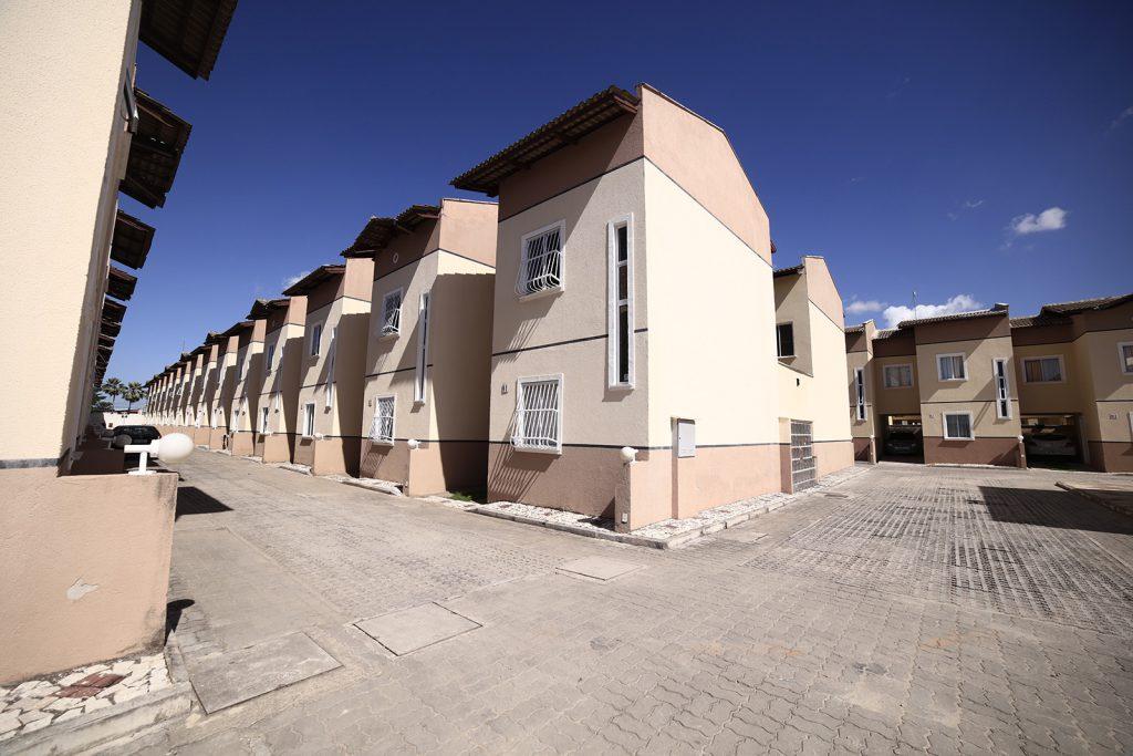 Imagem Casa de Condomínio com 2 Quartos à Venda, 63 m²em Siqueira - Fortaleza Imagem Casa de Condomínio com 2 Quartos à Venda, 63 m²em Siqueira - Fortaleza