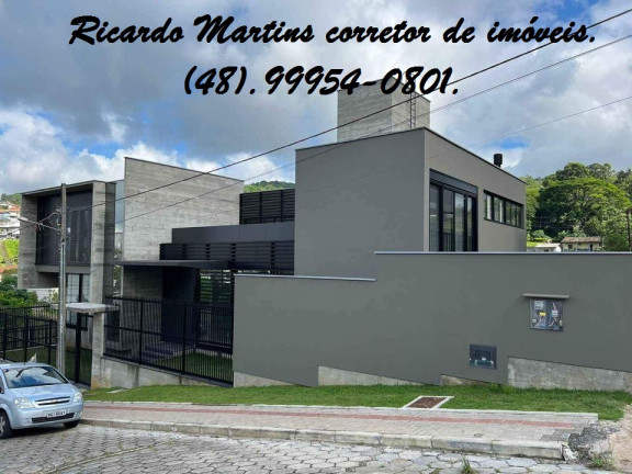 Imagem Casa com 4 Quartos à Venda, 407 m²em Mina Brasil - Criciúma Imagem Casa com 4 Quartos à Venda, 407 m²em Mina Brasil - Criciúma
