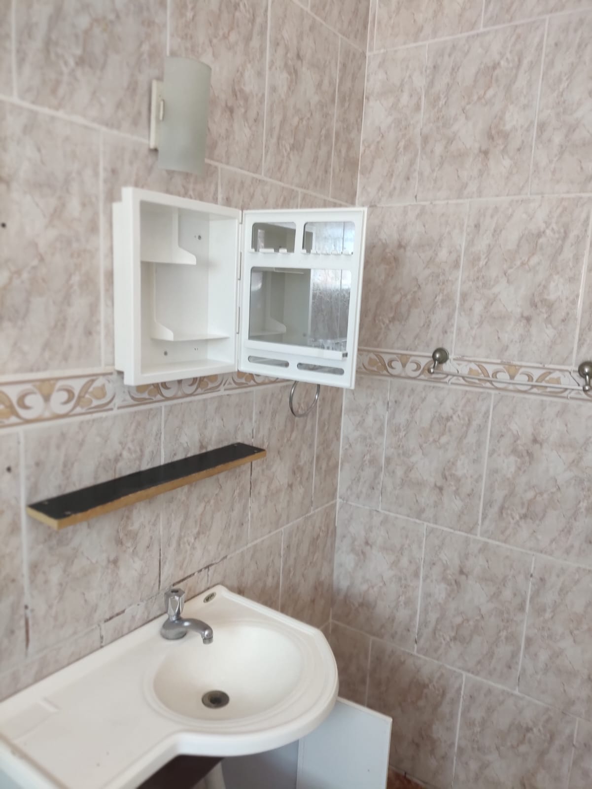 Imagem Casa com 2 Quartos à Venda, 93 m²em Jardim Santo André - Sorocaba Imagem Casa com 2 Quartos à Venda, 93 m²em Jardim Santo André - Sorocaba