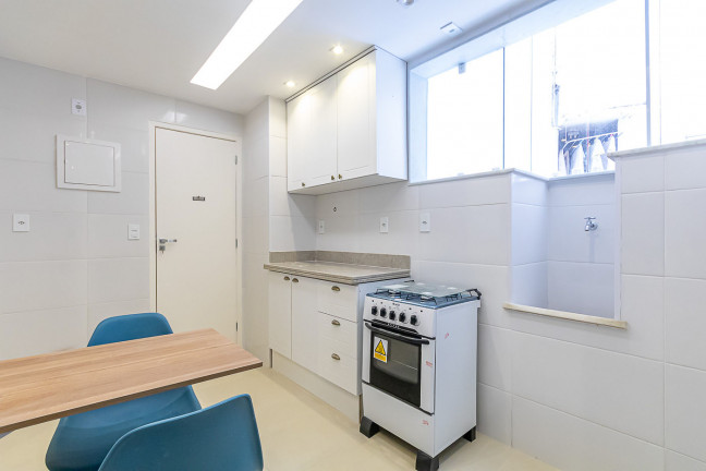 Imagem Apartamento com 2 Quartos à Venda, 80 m² em Copacabana - Rio de Janeiro Imagem Apartamento com 2 Quartos à Venda, 80 m² em Copacabana - Rio de Janeiro