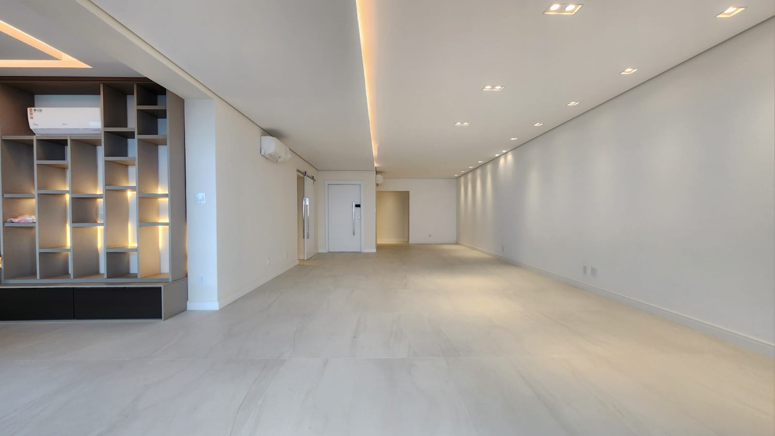Imagem Apartamento com 4 Quartos à Venda, 251 m²em Pompéia - Santos Imagem Apartamento com 4 Quartos à Venda, 251 m²em Pompéia - Santos