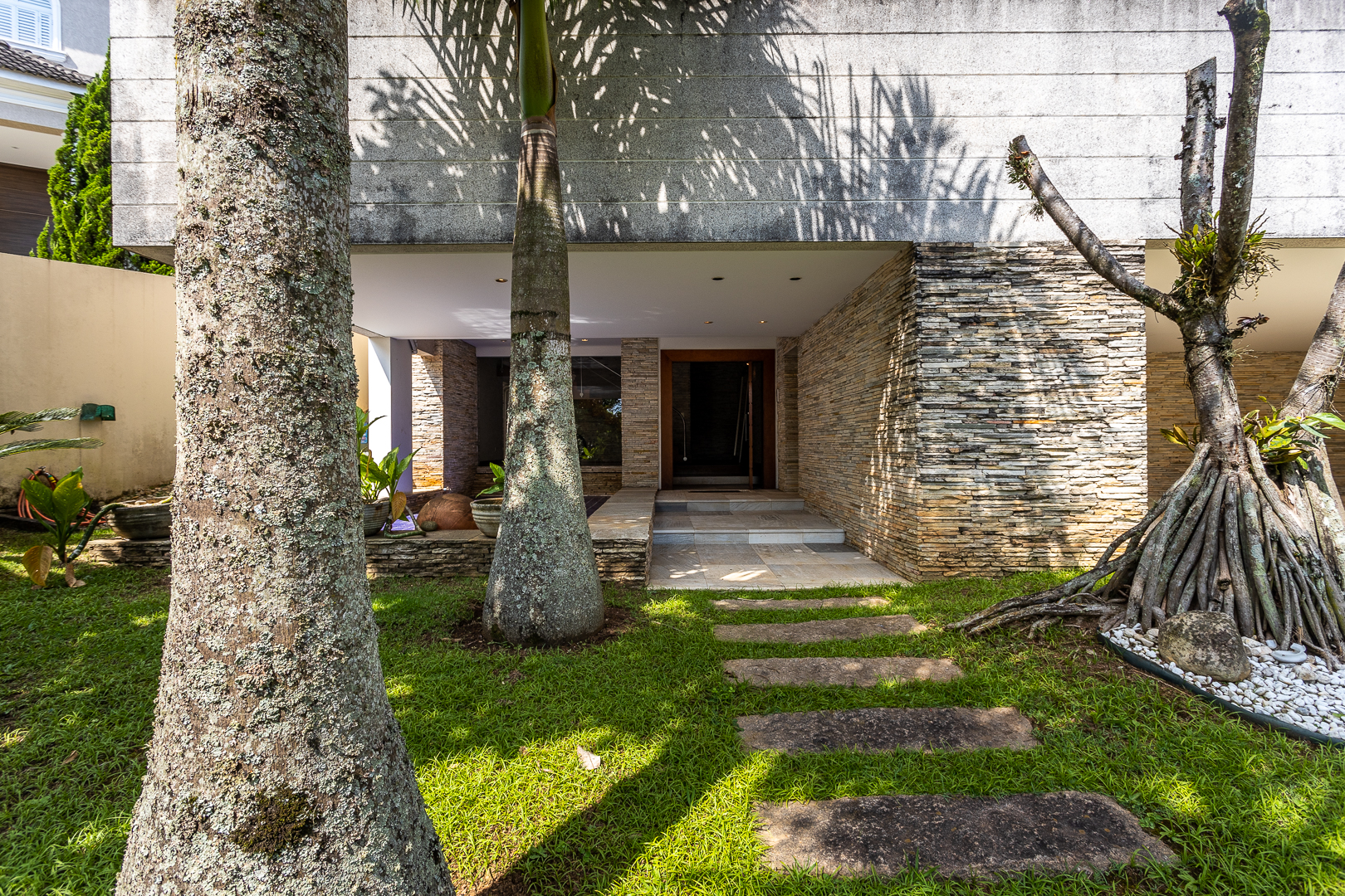 Imagem Casa de Condomínio com 5 Quartos à Venda ou Locação, 530 m² em Alphaville - Santana de Parnaíba Imagem Casa de Condomínio com 5 Quartos à Venda ou Locação, 530 m² em Alphaville - Santana de Parnaíba