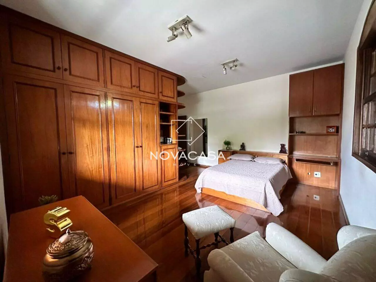 Imagem Casa com 5 Quartos à Venda, 625 m² em Santa Branca - Belo Horizonte Imagem Casa com 5 Quartos à Venda, 625 m² em Santa Branca - Belo Horizonte