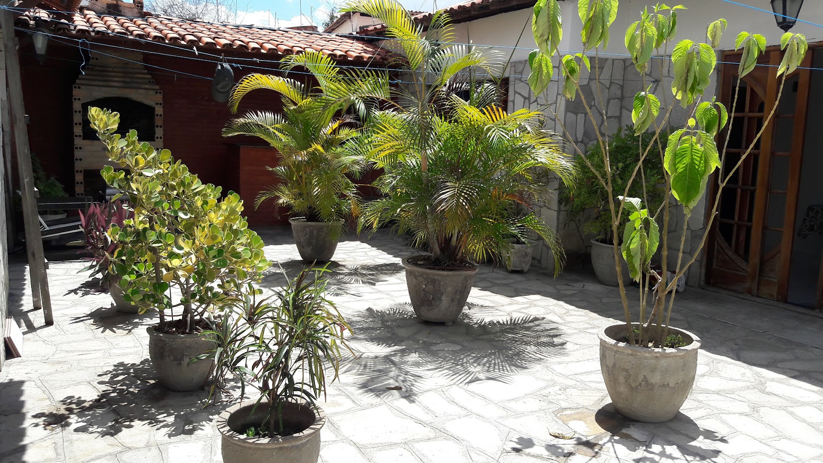 Imagem Casa com 3 Quartos à Venda, 210 m²em Catolé - Campina Grande Imagem Casa com 3 Quartos à Venda, 210 m²em Catolé - Campina Grande