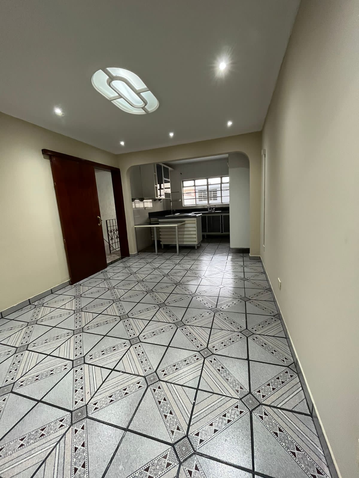Imagem Sobrado com 3 Quartos à Venda, 200 m²em Taboão - São Bernardo do Campo Imagem Sobrado com 3 Quartos à Venda, 200 m²em Taboão - São Bernardo do Campo