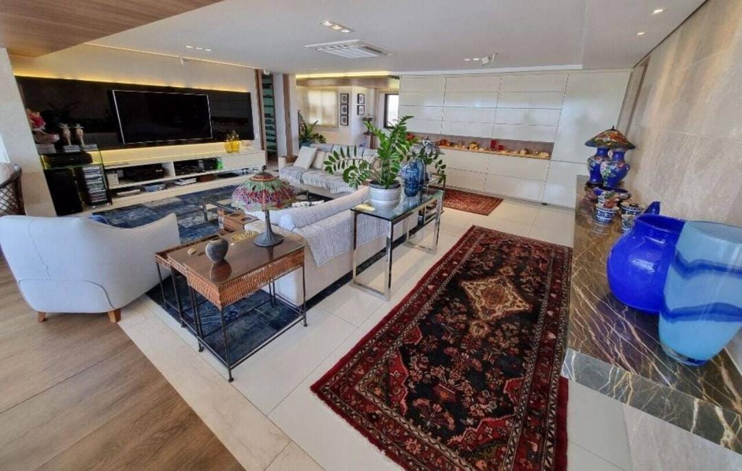 Apartamento com 5 Quartos à Venda, 260 m²em Guararapes - Fortaleza