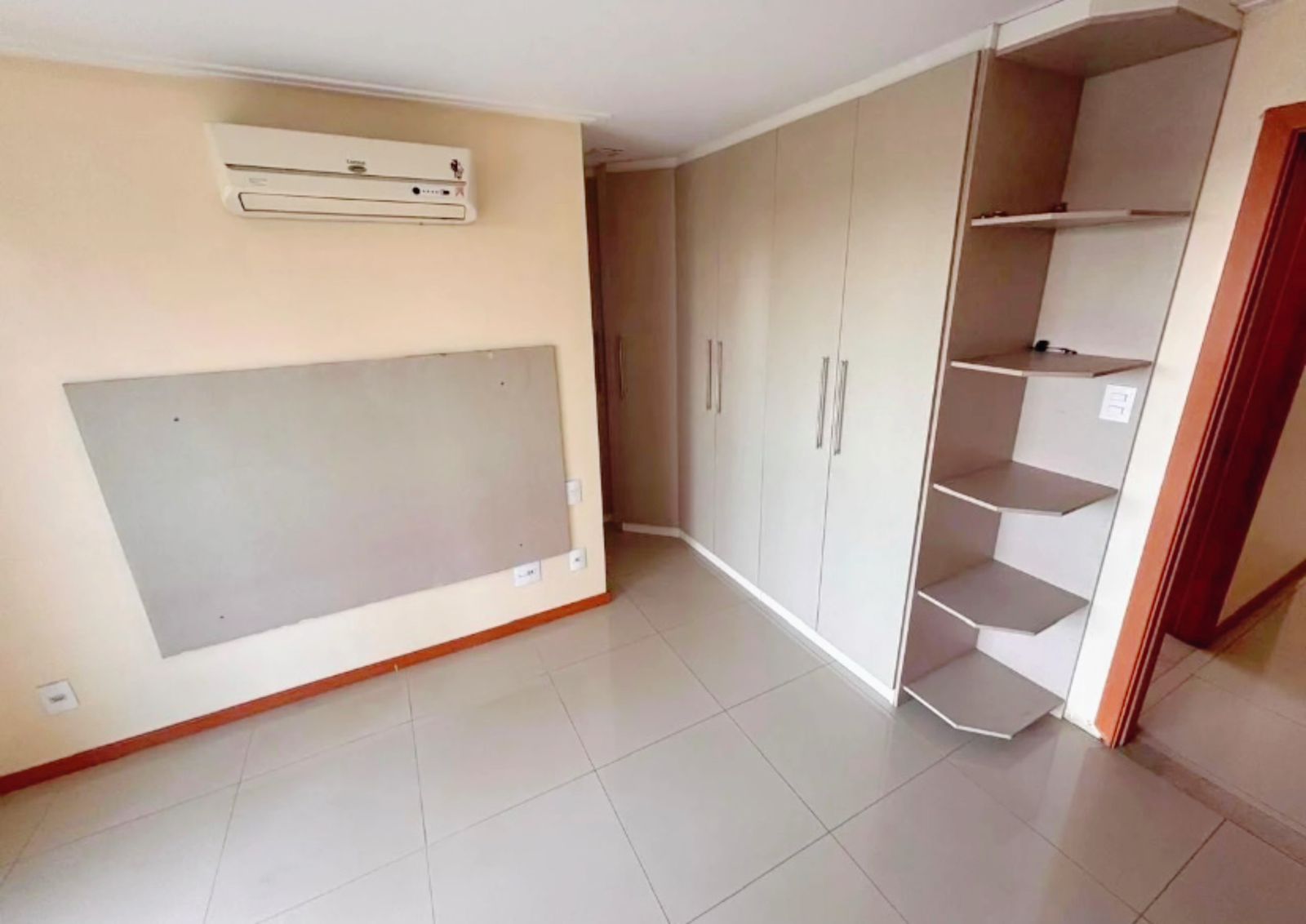 Imagem Apartamento com 3 Quartos para Alugar, 100 m² em Marco - Belém