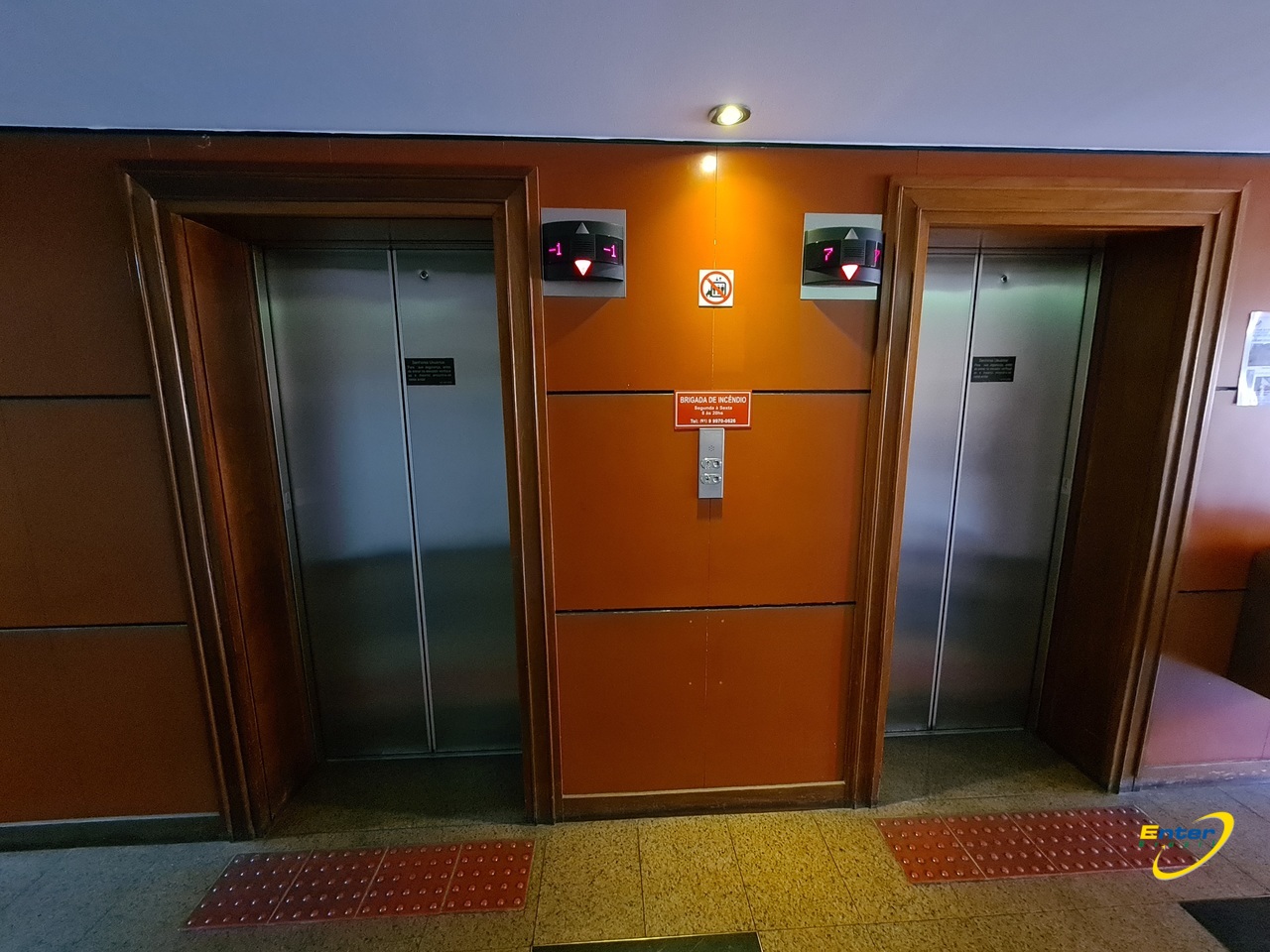 Imagem Sala Comercial à Venda, 34 m²em Asa Sul - Brasília Imagem Sala Comercial à Venda, 34 m²em Asa Sul - Brasília