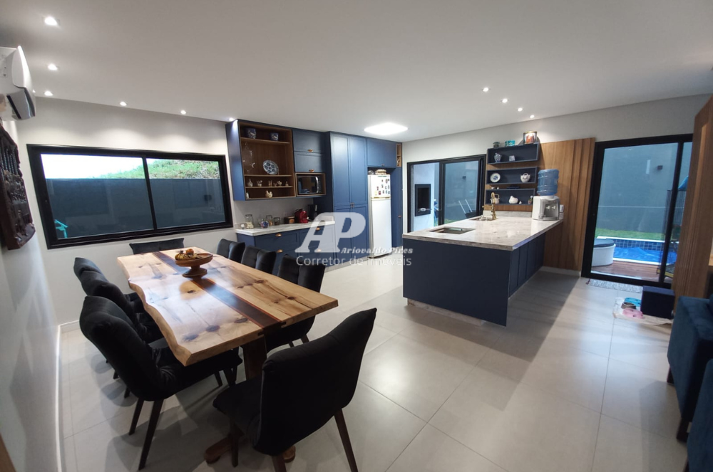 Imagem Casa de Condomínio com 3 Quartos à Venda, 247 m²em Jardim Carvalho - Ponta Grossa Imagem Casa de Condomínio com 3 Quartos à Venda, 247 m²em Jardim Carvalho - Ponta Grossa