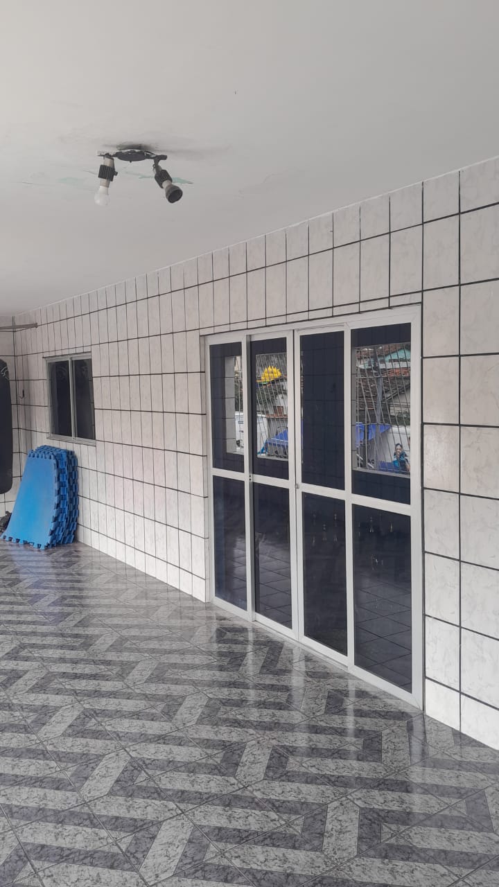 Imagem Casa com 4 Quartos para Alugar, 200 m²em Cavaleiro - Jaboatão dos Guararapes