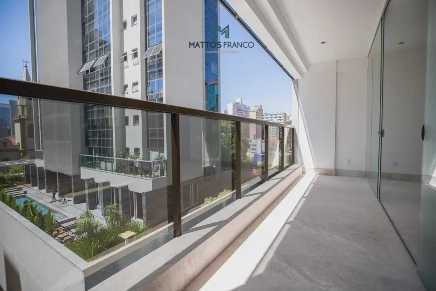 Imagem Apartamento com 4 Quartos à Venda, 131 m²em Santa Efigênia - Belo Horizonte Imagem Apartamento com 4 Quartos à Venda, 131 m²em Santa Efigênia - Belo Horizonte