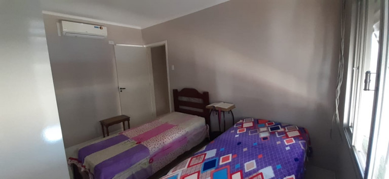 Imagem Apartamento com 2 Quartos à Venda, 70 m² em Passo da Areia - Porto Alegre