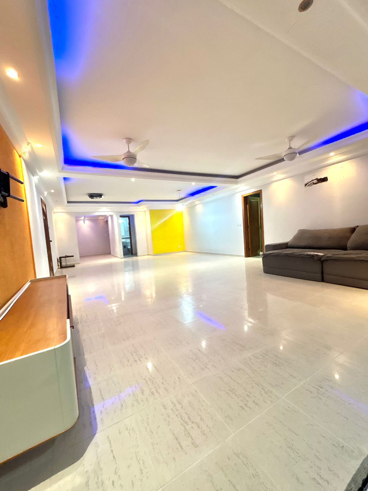 Imagem Apartamento com 3 Quartos à Venda, 295 m²em Canto do Forte - Praia Grande