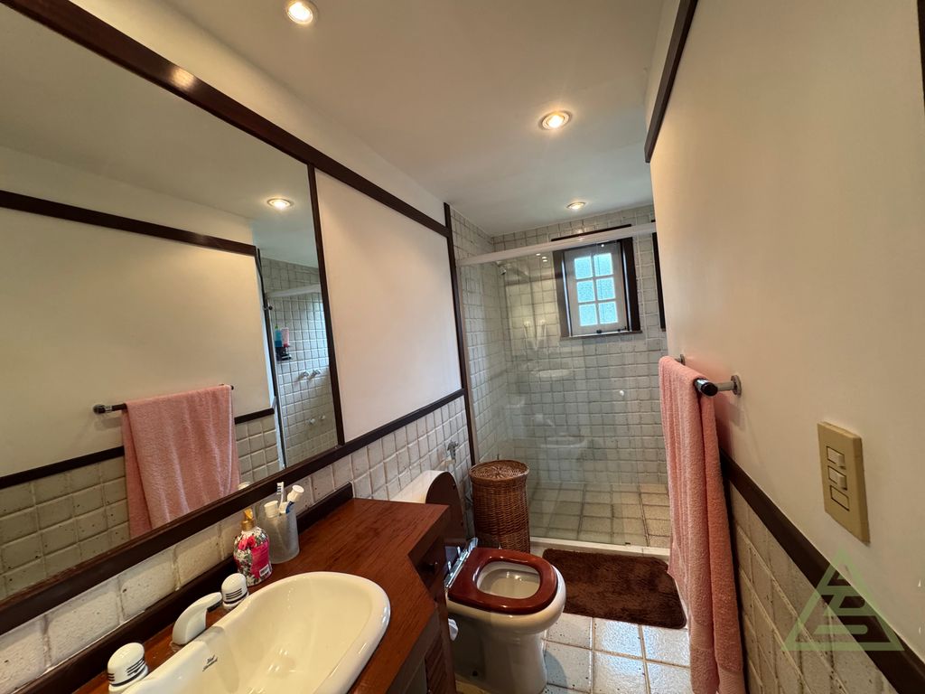 Imagem Casa de Condomínio com 4 Quartos à Venda, 273 m² em Cuiabá - Petrópolis Imagem Casa de Condomínio com 4 Quartos à Venda, 273 m² em Cuiabá - Petrópolis