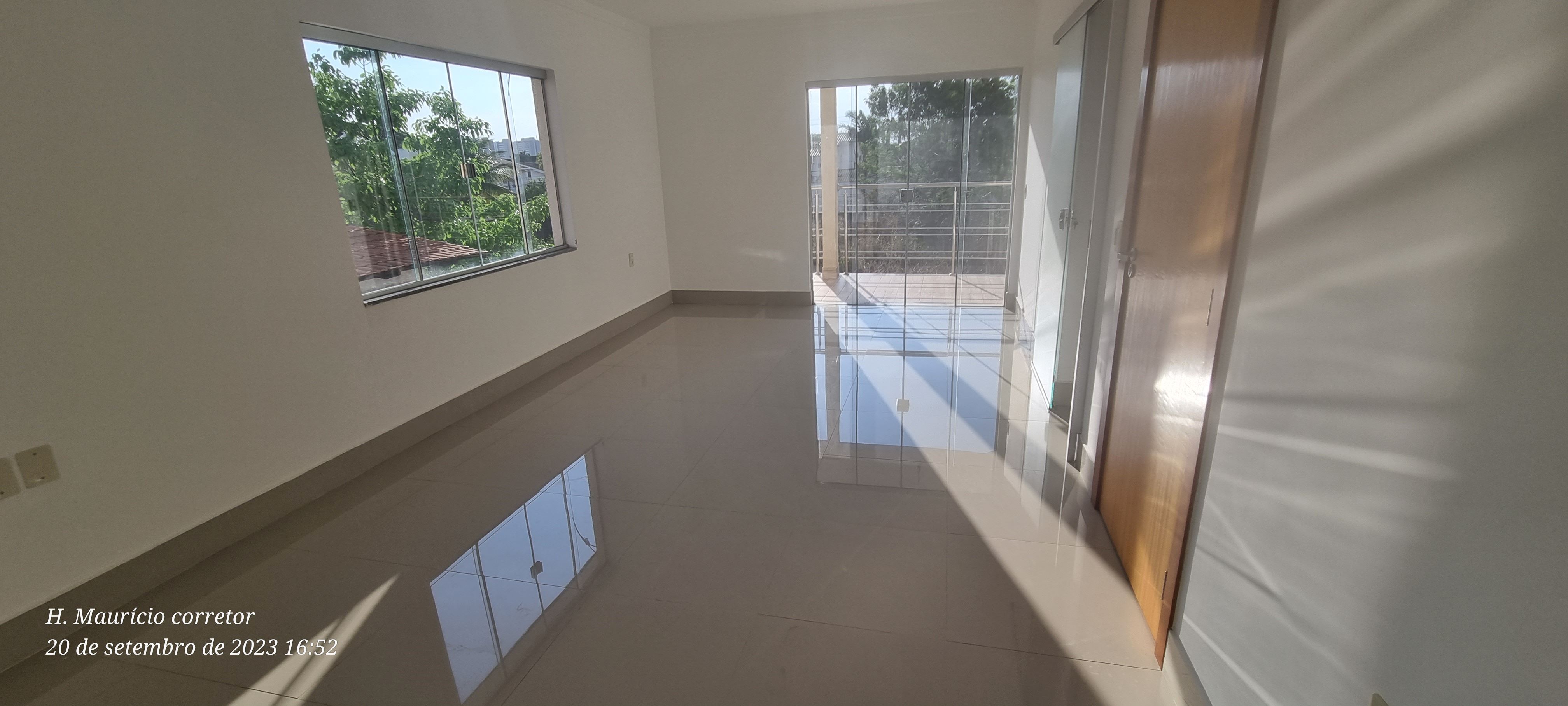 Imagem Sobrado com 4 Quartos à Venda, 377 m²em Setor Jaó - Goiânia