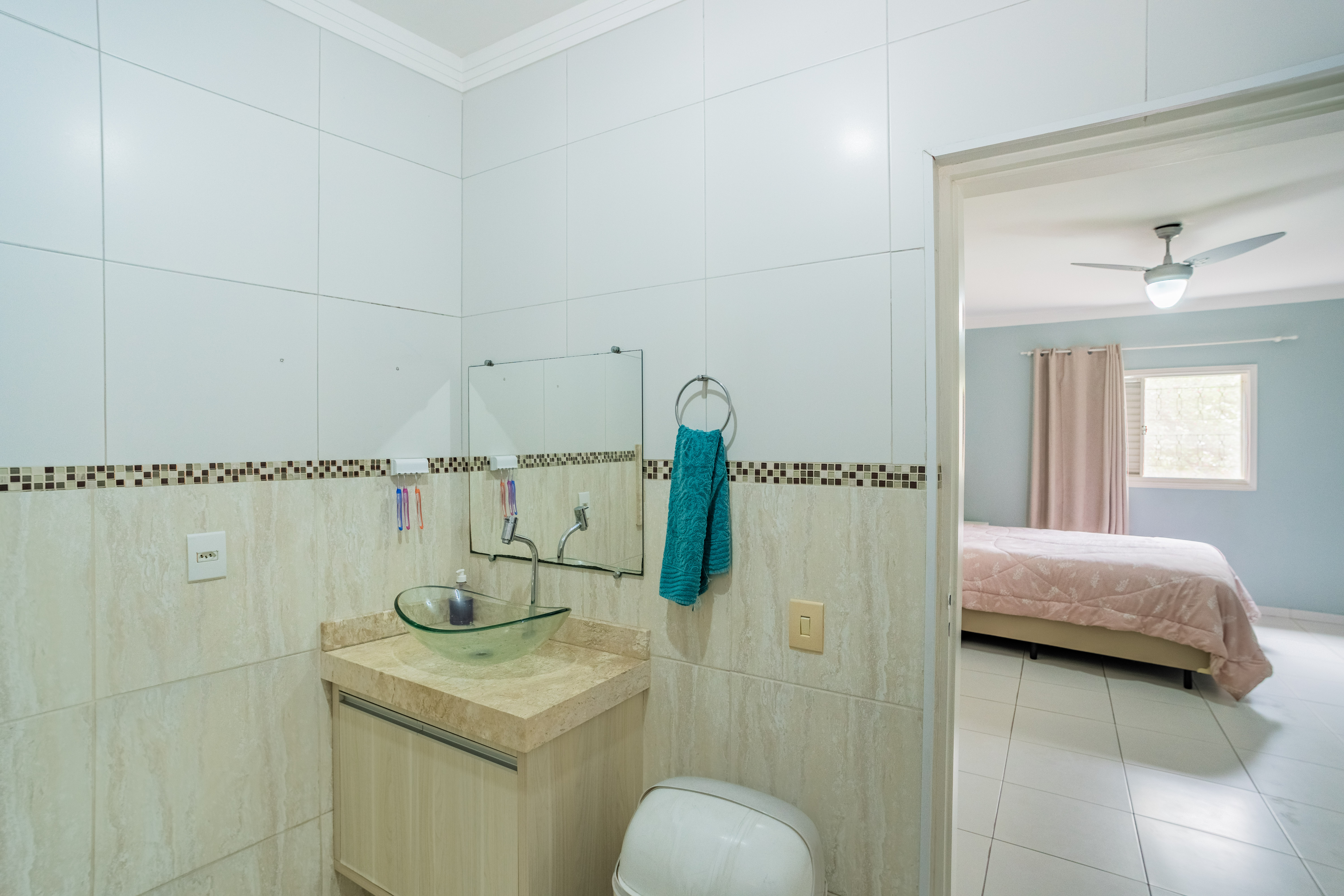 Imagem Sobrado com 3 Quartos à Venda, 398 m² em Jardim Aeronave de Viracopos - Campinas Imagem Sobrado com 3 Quartos à Venda, 398 m² em Jardim Aeronave de Viracopos - Campinas