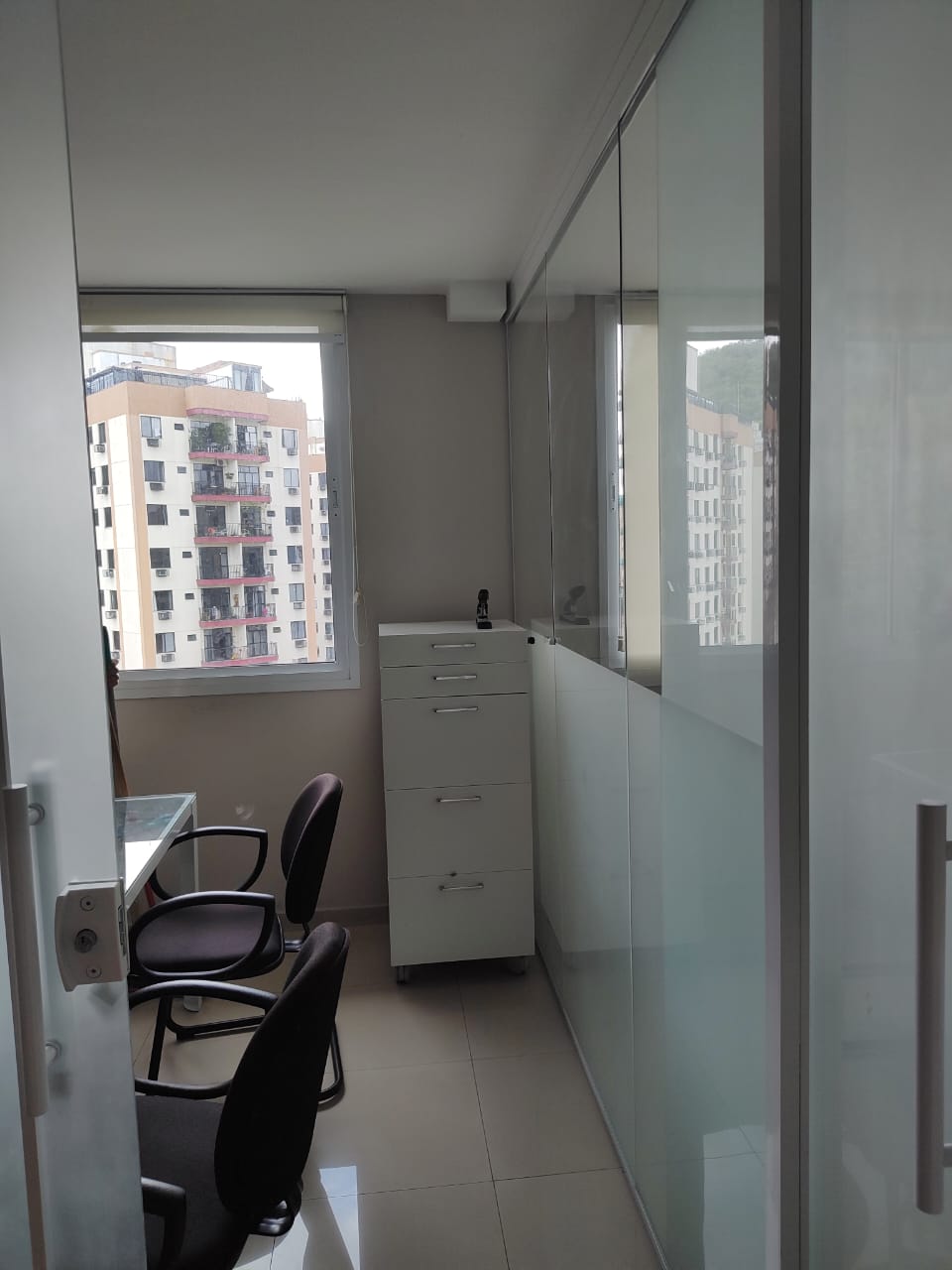 Imagem Sala Comercial à Venda, 28 m²em Santa Rosa - Niterói Imagem Sala Comercial à Venda, 28 m²em Santa Rosa - Niterói