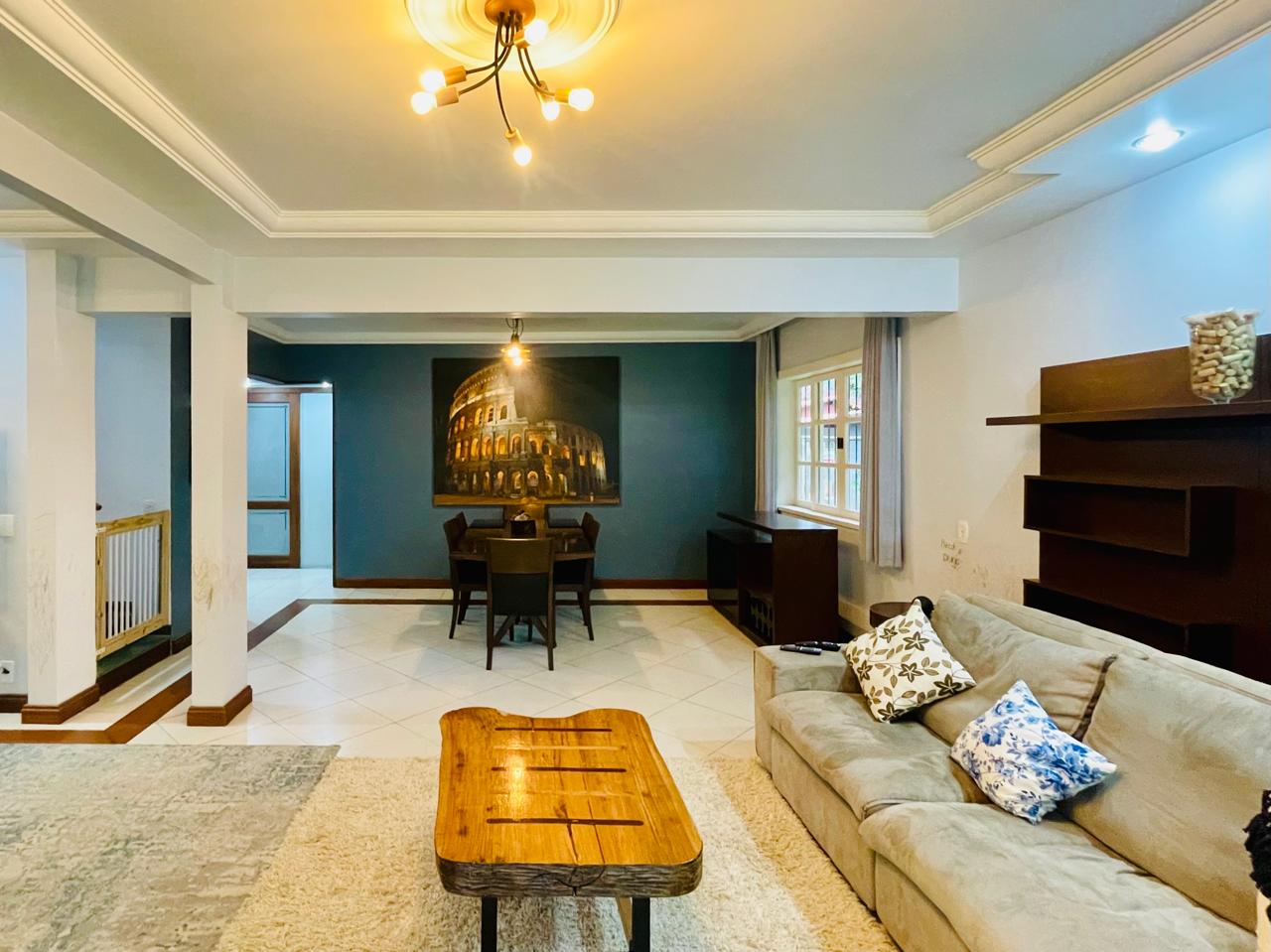 Imagem Casa com 6 Quartos à Venda, 262 m²em Albuquerque - Teresópolis Imagem Casa com 6 Quartos à Venda, 262 m²em Albuquerque - Teresópolis