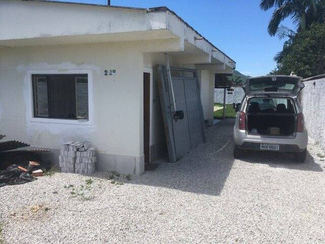 Casa com 2 Quartos à Venda, 100 m²em Encruzilhada - Biguaçu