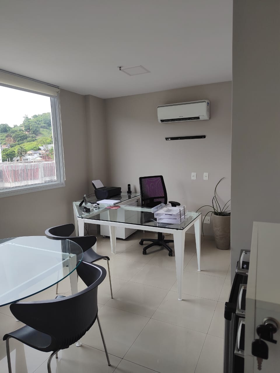 Imagem Sala Comercial à Venda, 28 m²em Santa Rosa - Niterói Imagem Sala Comercial à Venda, 28 m²em Santa Rosa - Niterói
