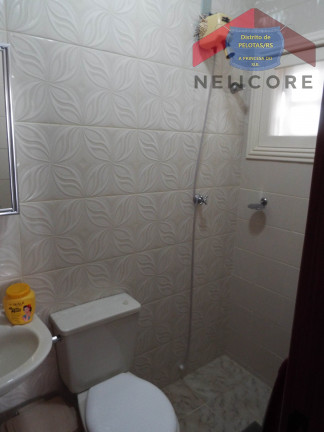 Imagem Casa com 4 Quartos à Venda, 315 m² em Centro - Pelotas