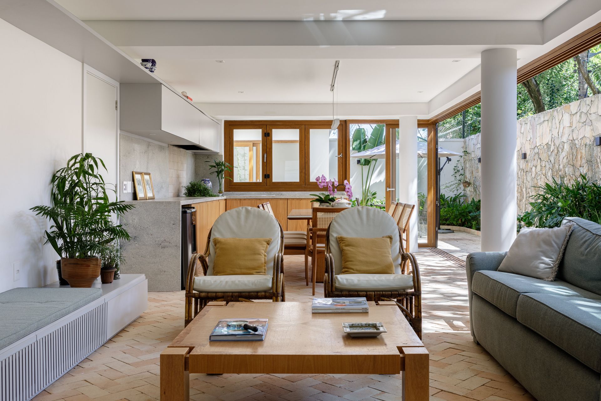 Imagem Casa com 3 Quartos à Venda, 427 m²em Indianópolis - São Paulo Imagem Casa com 3 Quartos à Venda, 427 m²em Indianópolis - São Paulo