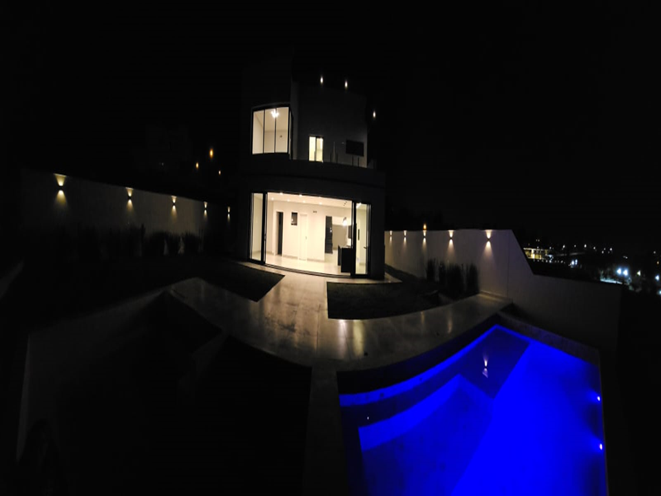 Imagem Casa de Condomínio com 3 Quartos à Venda, 271 m²em Jardim Florestal - Jundiaí