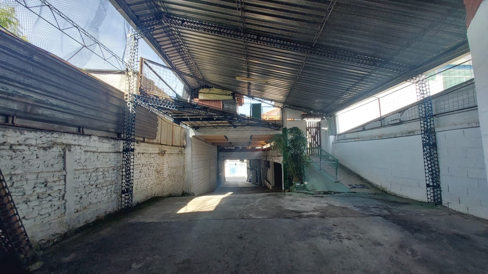 Imagem Galpão para Alugar, 880 m² em Centro - Mogi das Cruzes