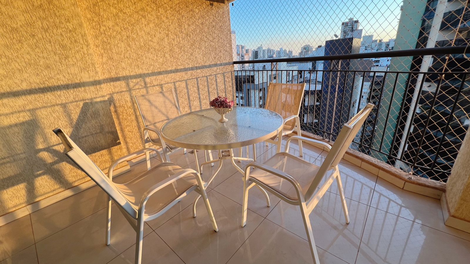 Imagem Apartamento com 3 Quartos à Venda, 108 m²em Setor Bueno - Goiânia Imagem Apartamento com 3 Quartos à Venda, 108 m²em Setor Bueno - Goiânia