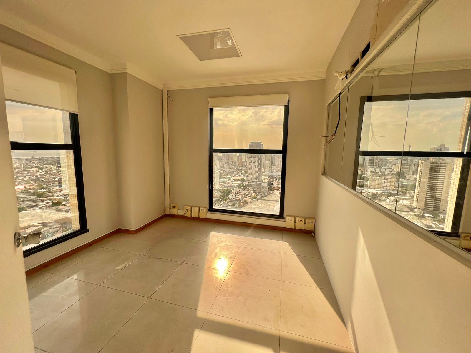 Imagem Sala Comercial para Alugar, 96 m²em Cremação - Belém