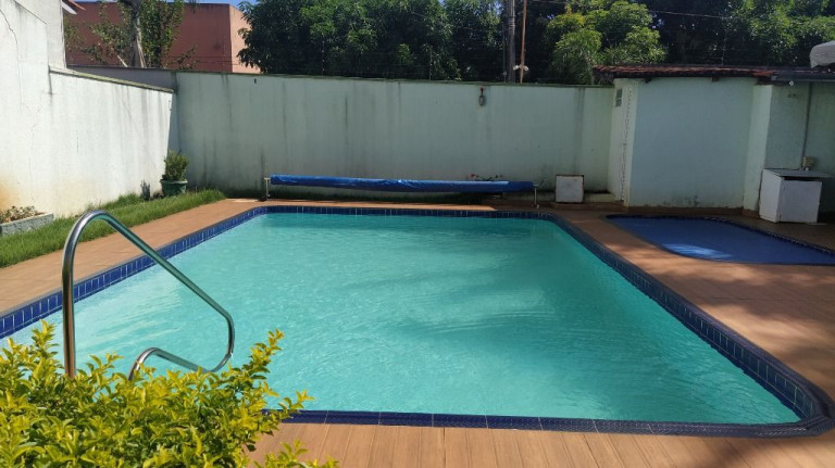 Imagem Casa de Condomínio com 4 Quartos à Venda, 135 m² em Setor Jaó - Goiânia