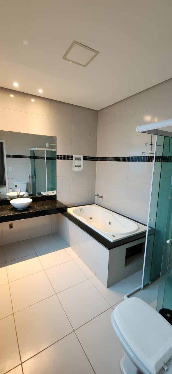 Imagem Casa de Condomínio com 5 Quartos à Venda ou Locação, 400 m²em Parque do Jiqui - Parnamirim