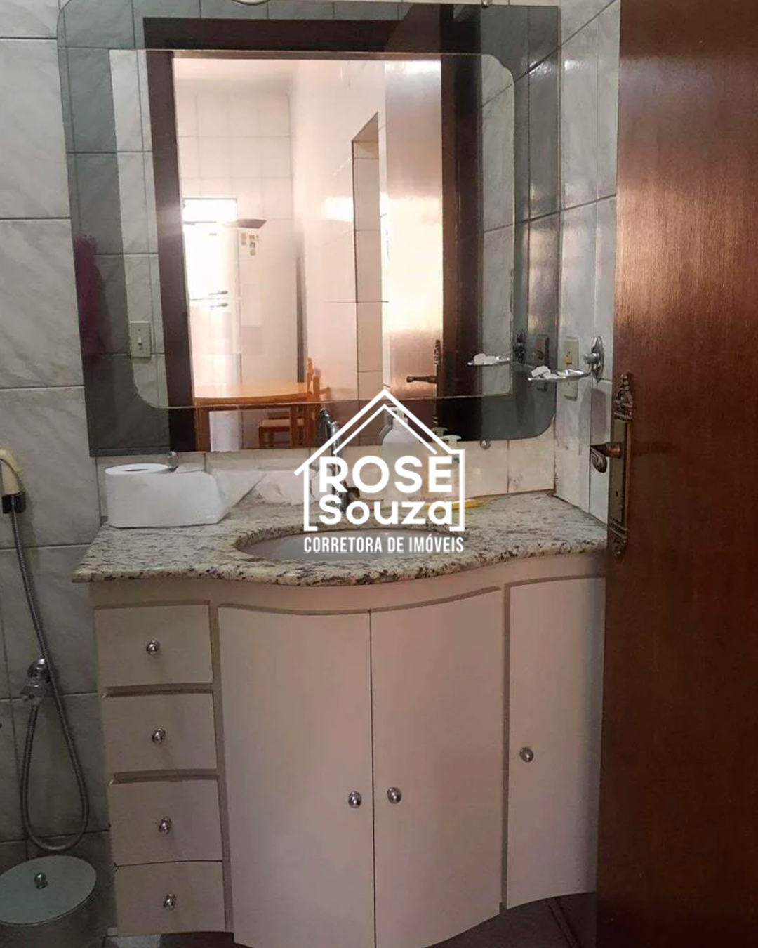 Imagem Casa com 3 Quartos à Venda, 145 m²em Alto dos Pinheiros - Belo Horizonte
