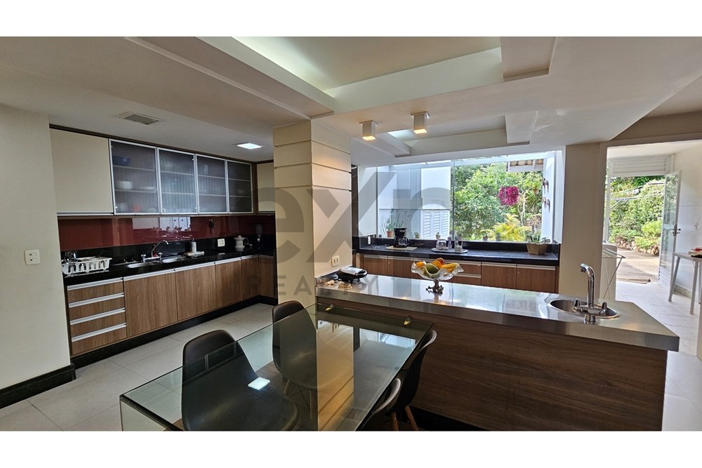 Imagem Casa de Condomínio com 4 Quartos à Venda, 285 m² em Itaipava - Petrópolis