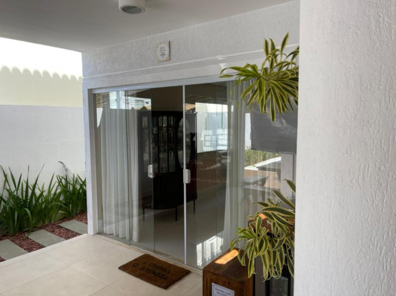 Imagem Casa com 3 Quartos à Venda, 293 m² em Buraquinho - Lauro de Freitas Imagem Casa com 3 Quartos à Venda, 293 m² em Buraquinho - Lauro de Freitas