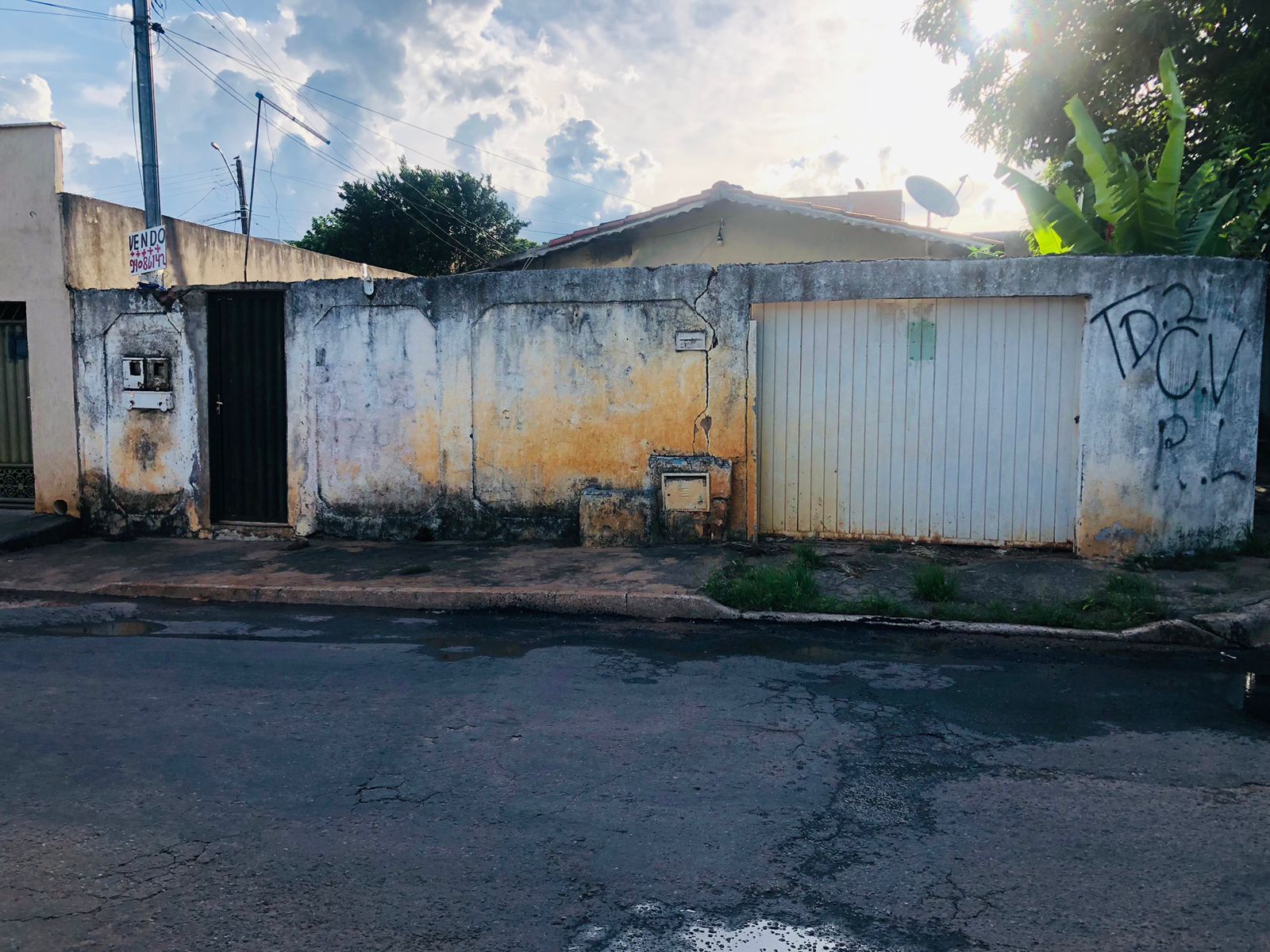 Imagem Casa com 2 Quartos à Venda, 280 m²em Parque Santa Cruz - Goiânia Imagem Casa com 2 Quartos à Venda, 280 m²em Parque Santa Cruz - Goiânia