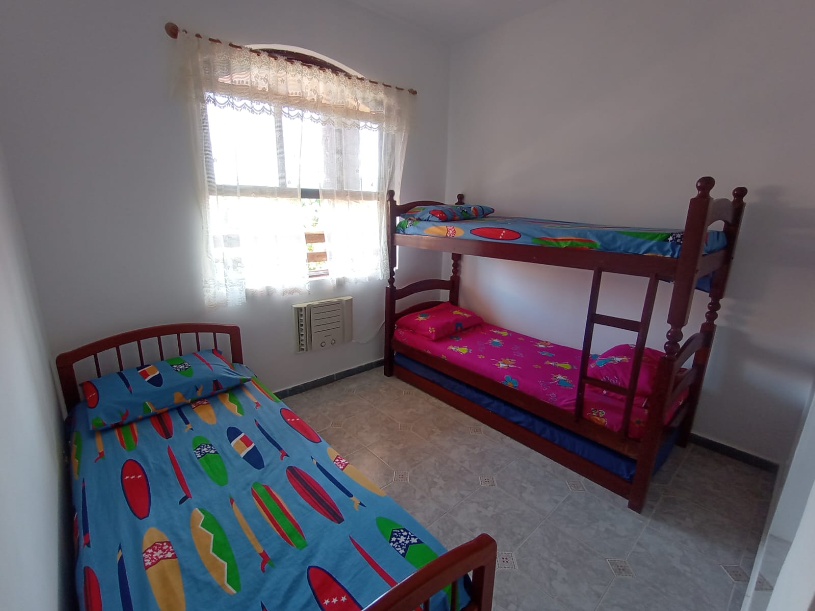 Imagem Casa com 4 Quartos à Venda, 402 m² em Jardim Atlântico Central (Itaipuaçu) - Maricá