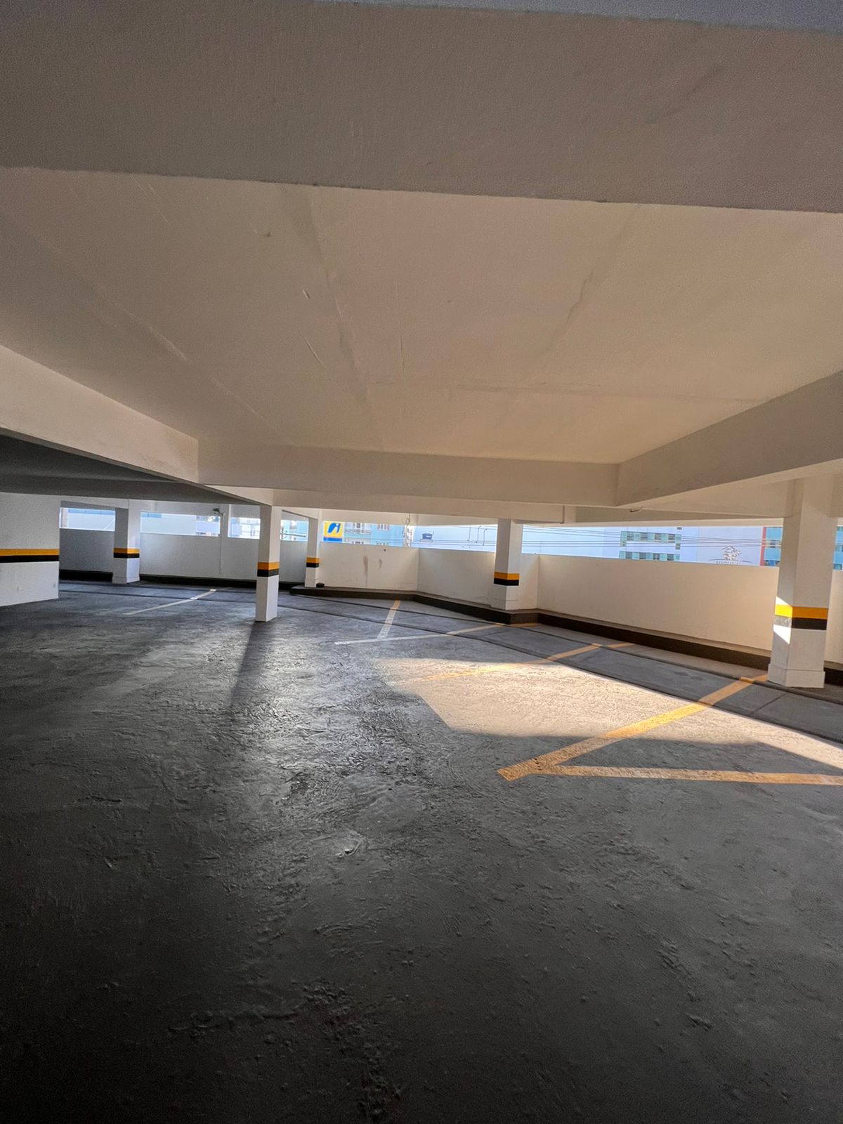Imagem Sala Comercial à Venda, 656 m² em Centro - Balneário Camboriú Imagem Sala Comercial à Venda, 656 m² em Centro - Balneário Camboriú