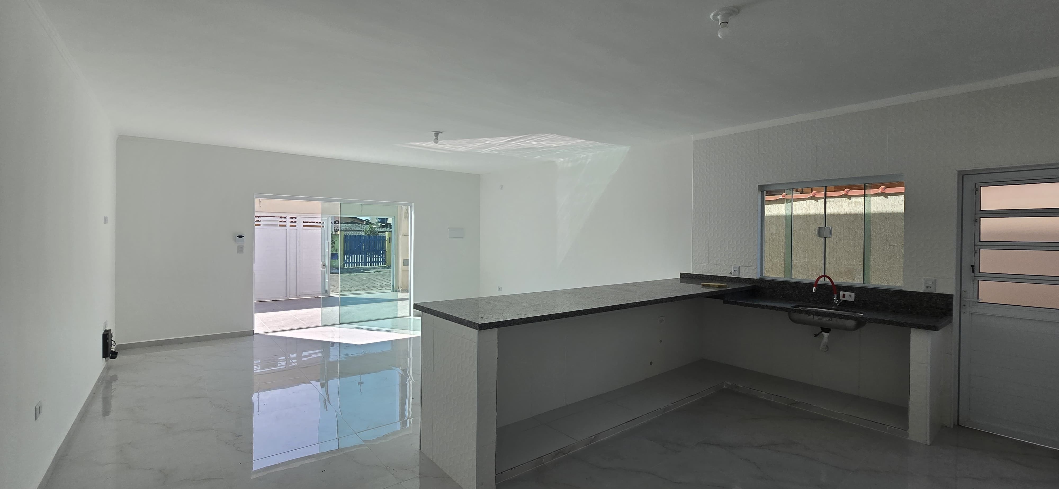 Imagem Casa com 2 Quartos à Venda, 98 m²em Jardim Mosteiro - Itanhaém
