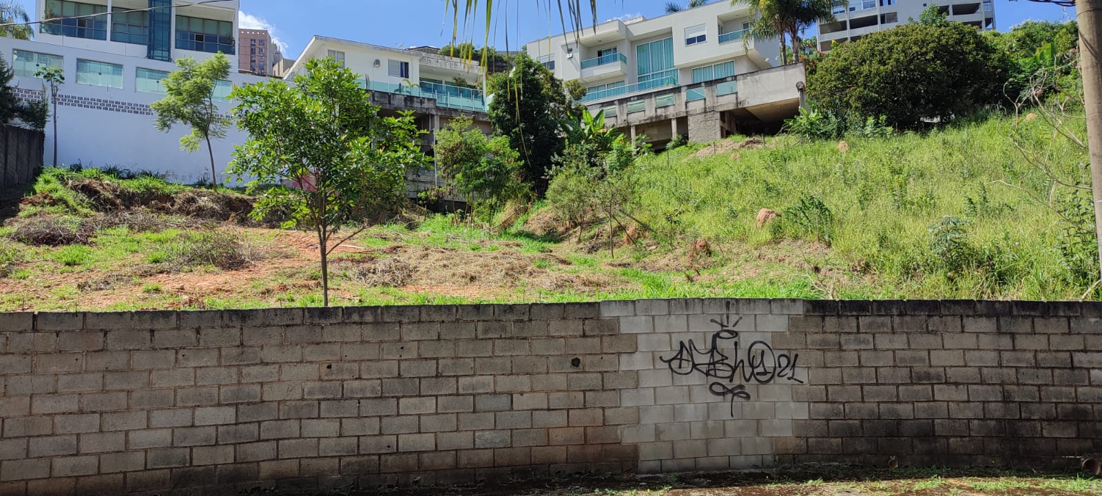Imagem Terreno à Venda, 791 m²em Estoril - Belo Horizonte Imagem Terreno à Venda, 791 m²em Estoril - Belo Horizonte