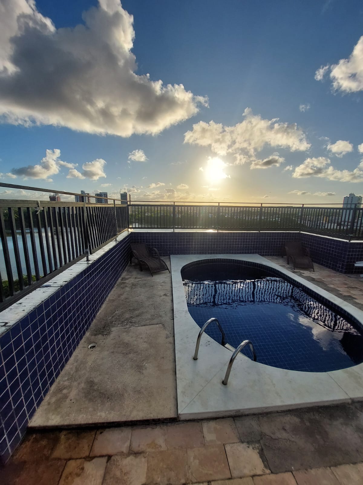 Imagem Apartamento com 3 Quartos à Venda, 77 m²em Imbiribeira - Recife