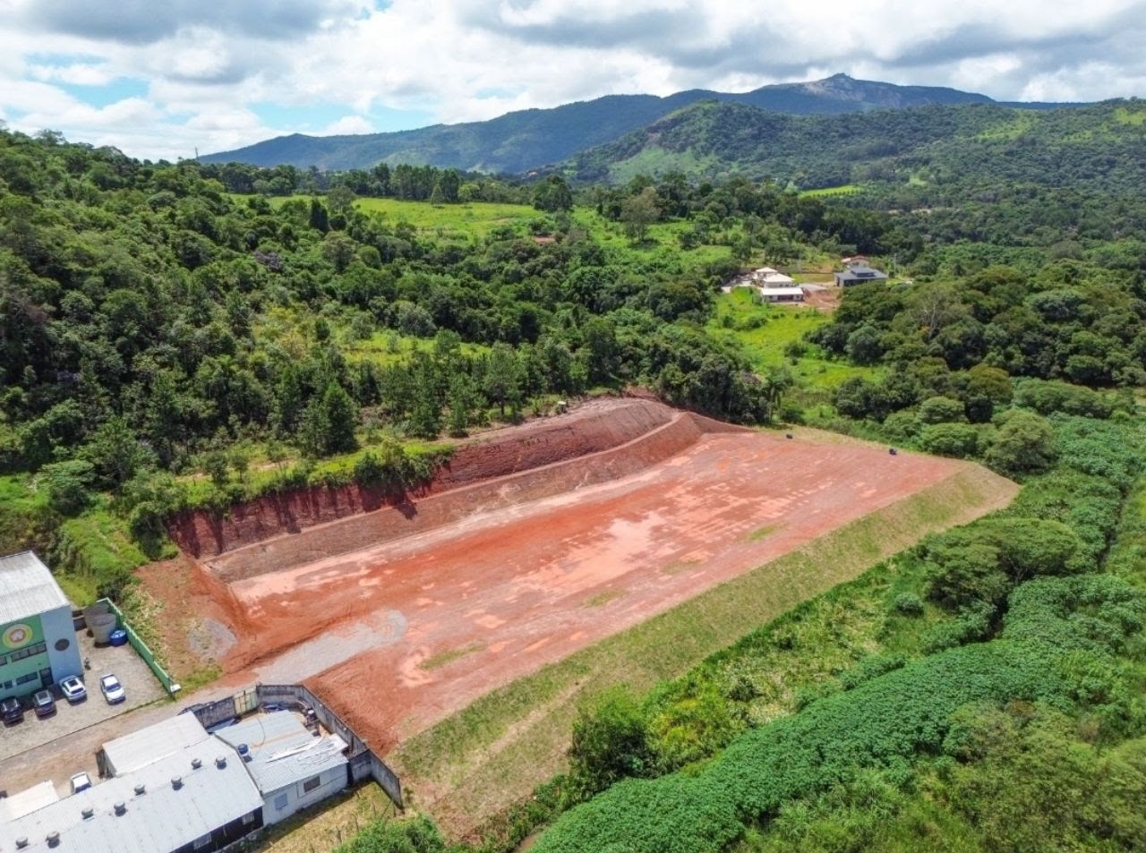 Ponto Comercial à Venda, 8.575 m² em Jardim Jaraguá - Atibaia